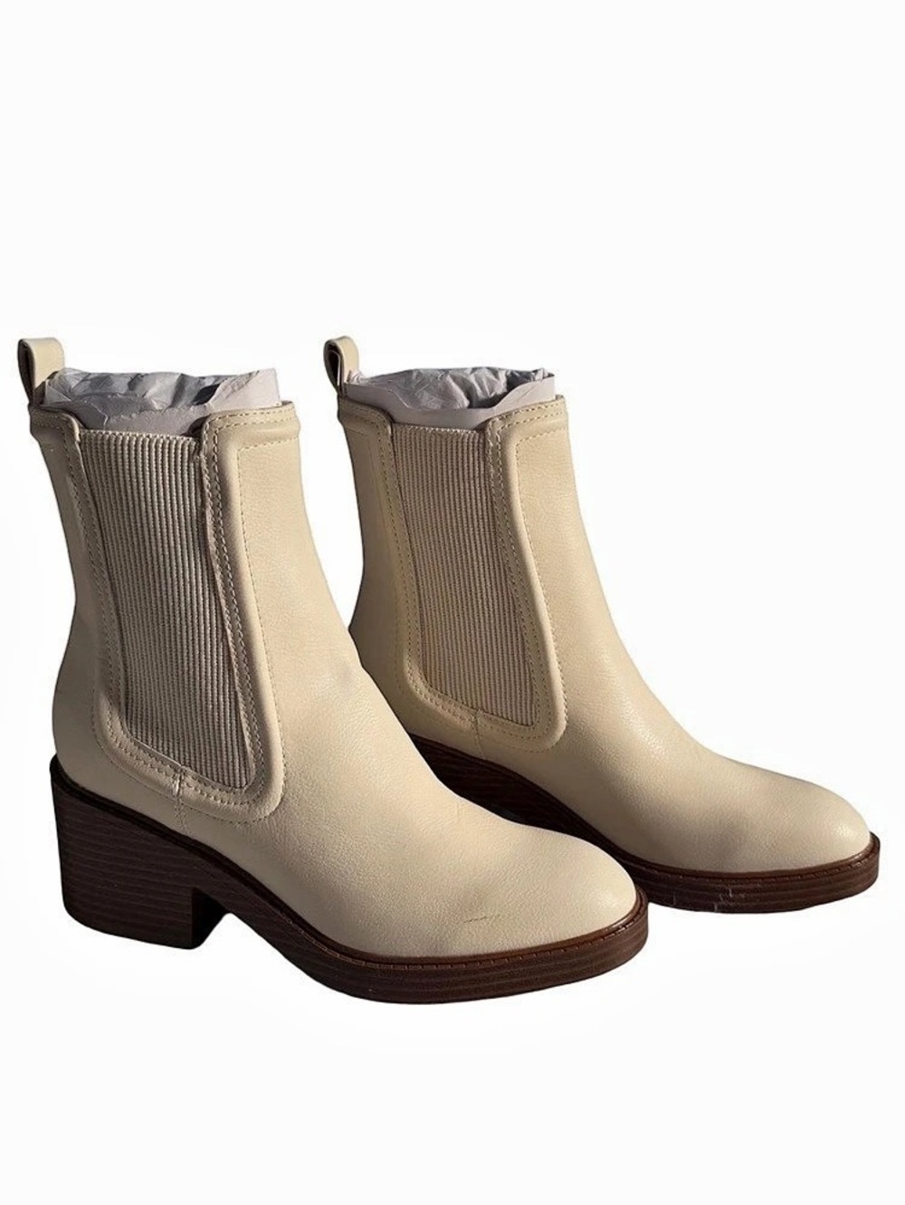 BN Enisy3 Women’s Ivory Chelsea Ankle Boots Size 7M Block Heel Like New